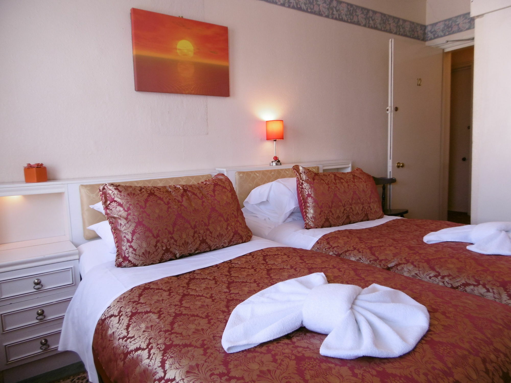 The Ellesmere Hotel Істборн Екстер'єр фото